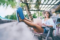 teach-while-on-vacation-250x166-a-treasure-trove-of-incredible-online-finds. flexible virtual homeschool classes with live teachers